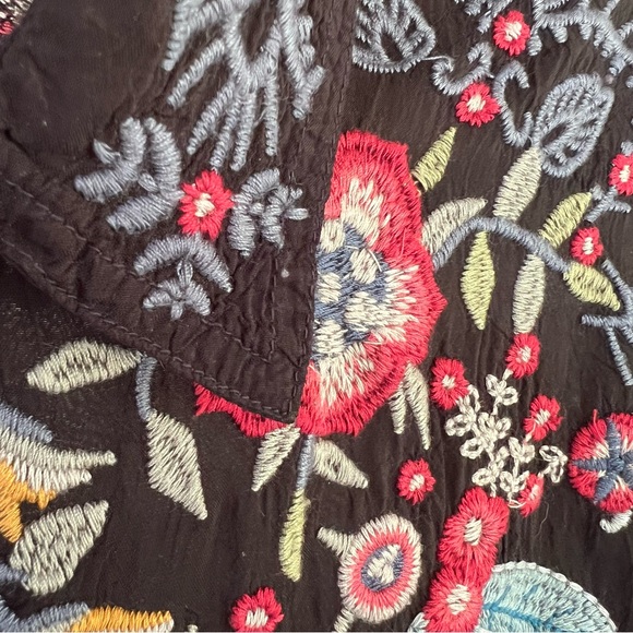 Johnny Was Black Embroidered Top size S - Picture 7 of 8